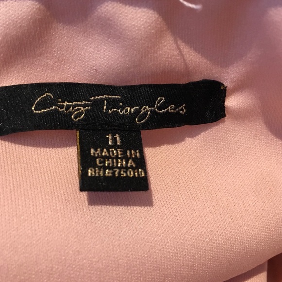 Long pink dress with floral open bottom (N… - Picture 7 of 7